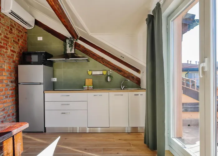 Ami's Terrace - New Gem In Citylife District * Milánó