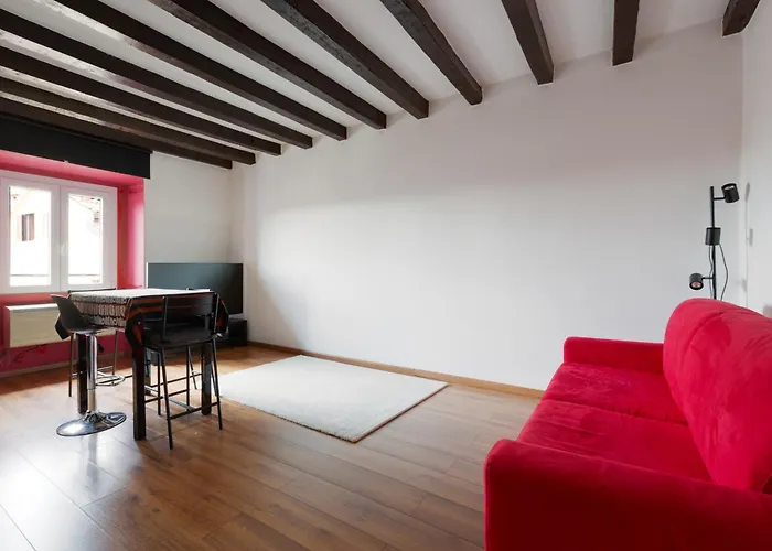 Apartment Colonne Di San Lorenzo - Colorful Apartment!