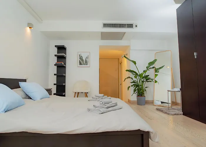 Апартаменты Navigli 10 Min Loft Moderno Con Area Esterna Милан