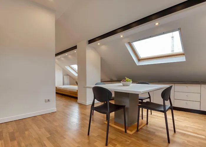 Royal -montenapoleone-