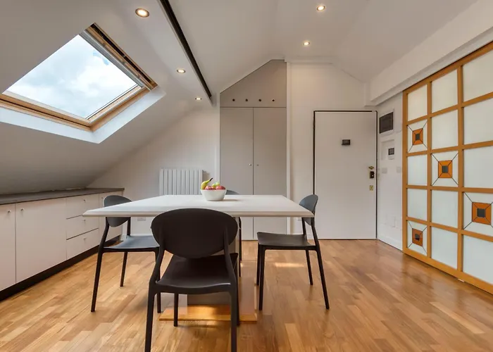 Royal -montenapoleone- *