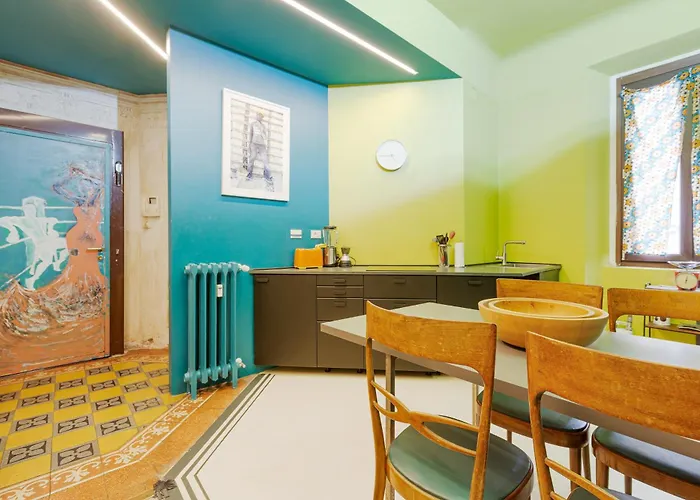 Solari - Tortona - Ampio Trilocale Di Design *