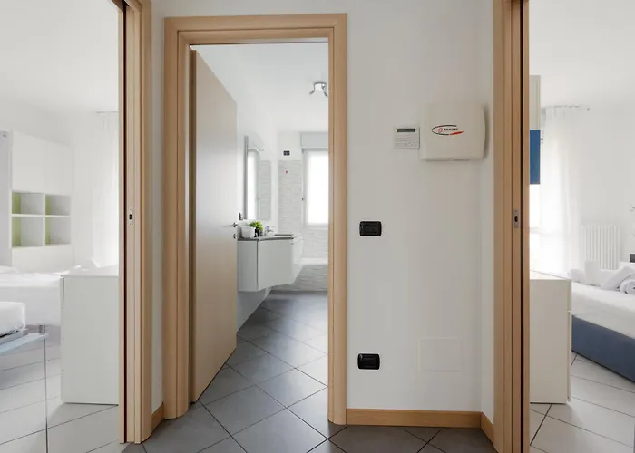 Niguarda - Pozzobonelli - Ampio E Moderno Trilocale Apartament Mediolan