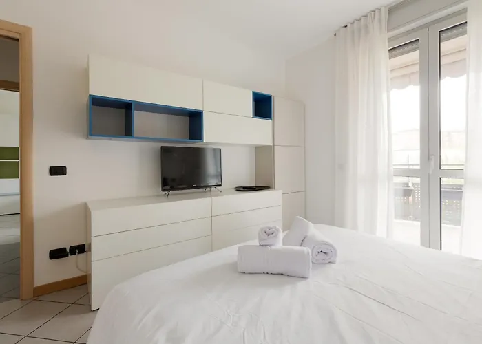 Niguarda - Pozzobonelli - Ampio E Moderno Trilocale Mediolan