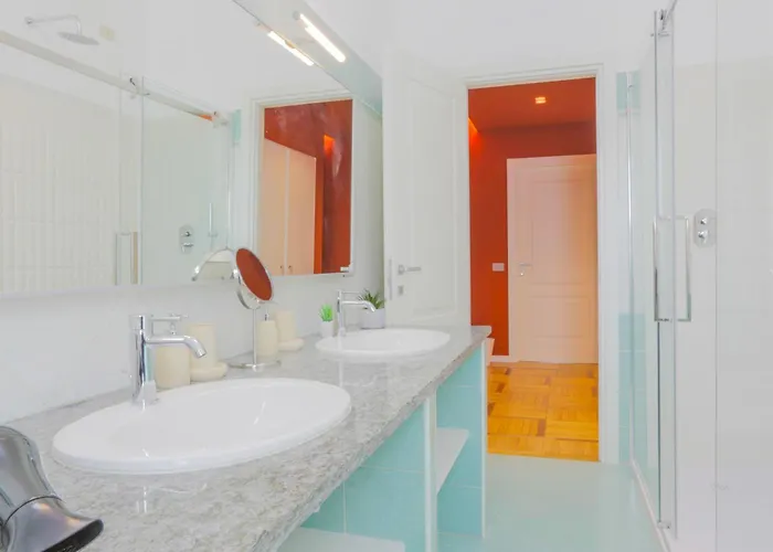 Private Luxury 5 Bedroom - Station 밀라노