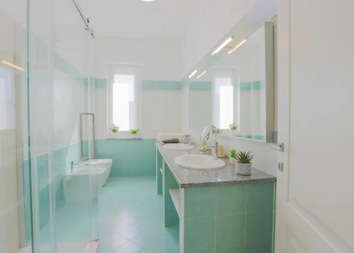 Private Luxury 5 Bedroom - Station 아파트