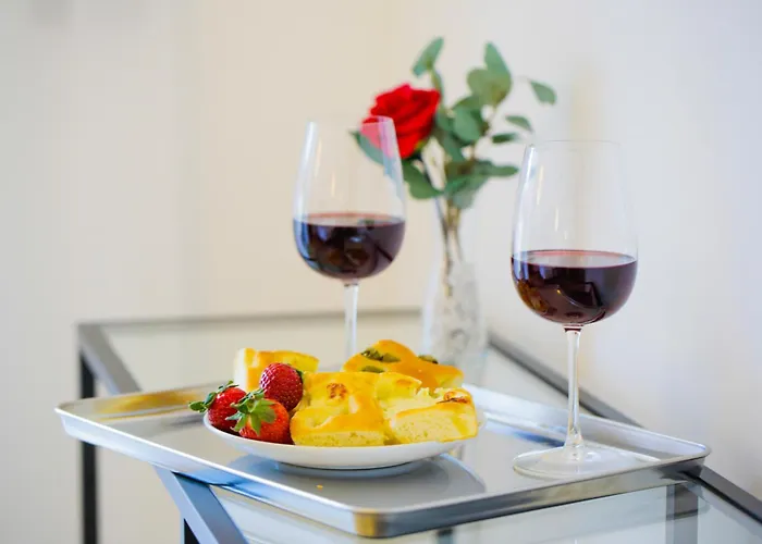 Private Luxury 5 Bedroom - Station