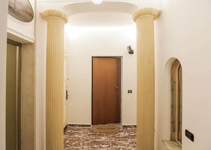 Private Luxury 5 Bedroom - Station *