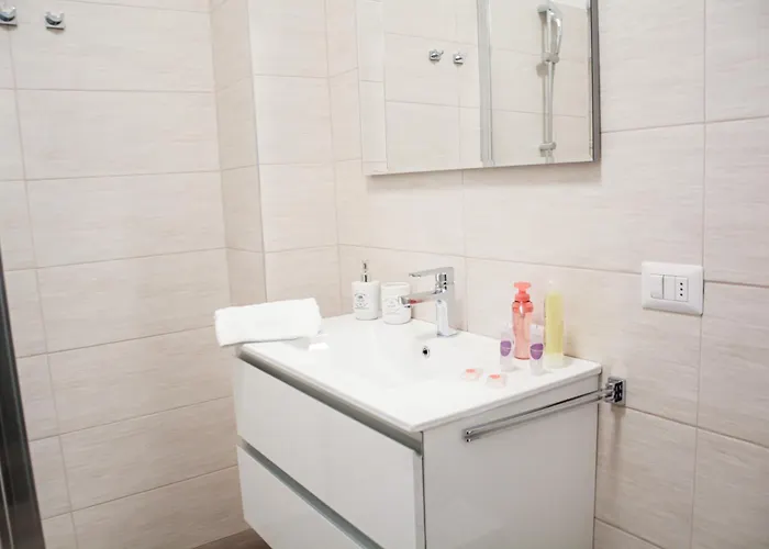 Porta Vittoria Per 4 Persone 아파트