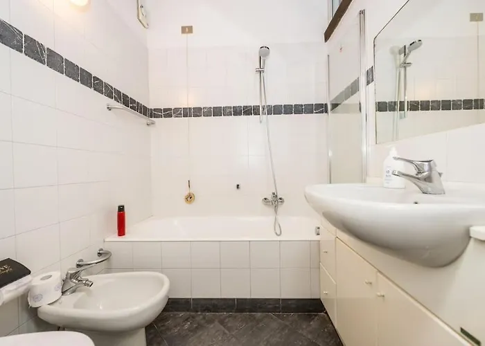 Wonderful Two Floors * Milaan