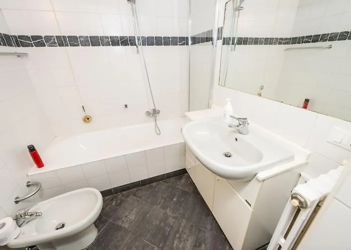 Wonderful Two Floors * Milaan