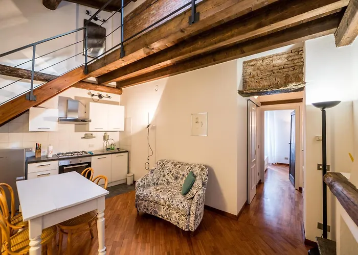 Wonderful Two Floors Appartement Milaan