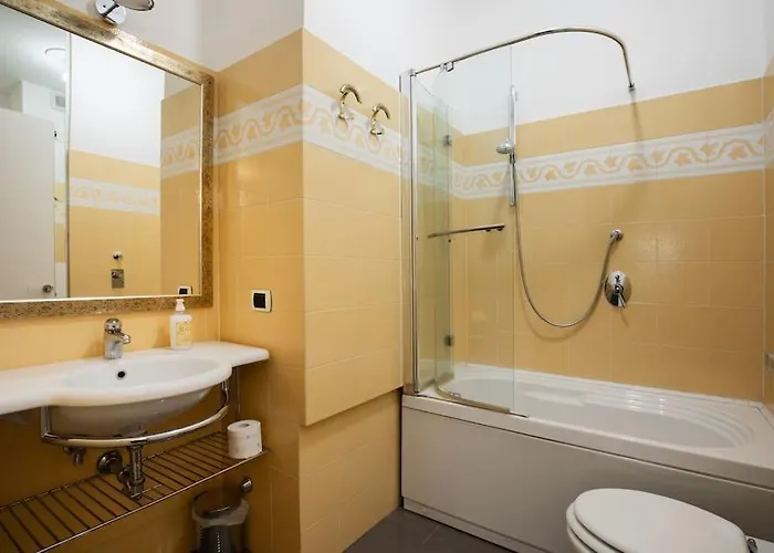 Fondazione Prada - Quadrilocale In Stile Classico 아파트 밀라노