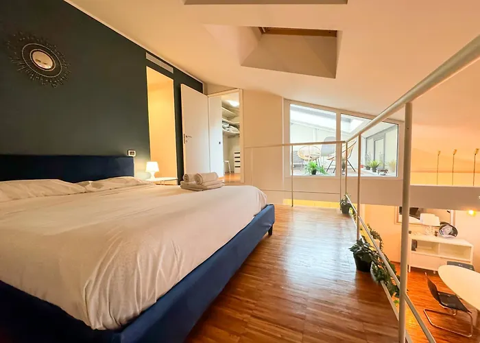 Navigli Design With Balcony *