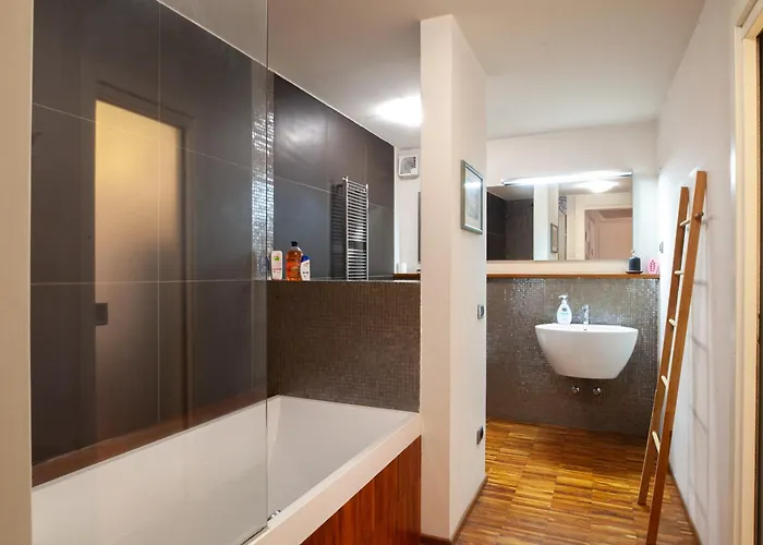 アパート Navigli Design With Balcony