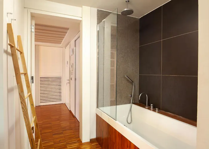 Navigli Design With Balcony דירה