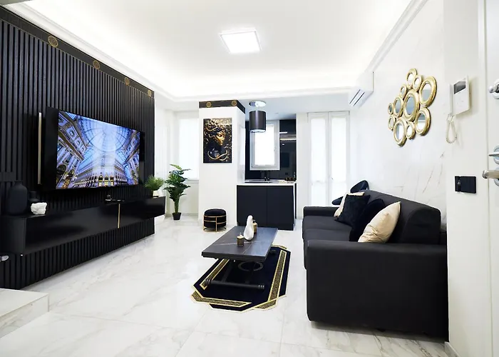 Italian Fashion - Luxurious Marble City Center Lägenhet