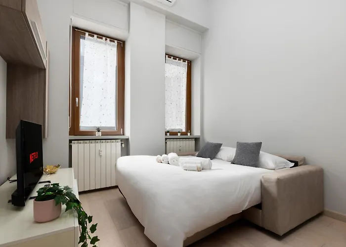 Con Metro Diretta 10 Minuti Duomo דירה