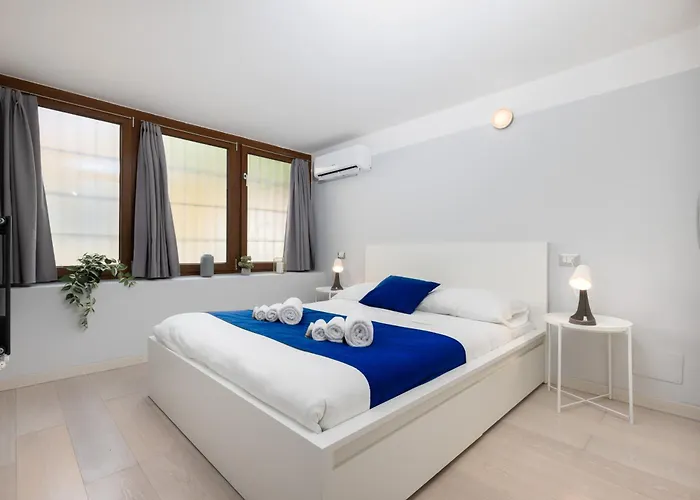 Con Metro Diretta 10 Minuti Duomo דירה *