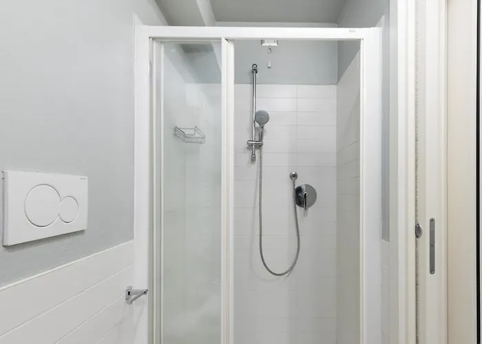 Con Metro Diretta 10 Minuti Duomo דירה