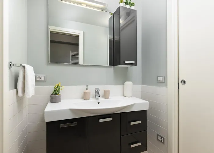 Con Metro Diretta 10 Minuti Duomo * מילאנו