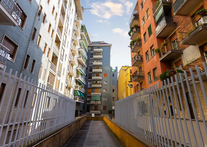 Con Metro Diretta 10 Minuti Duomo מילאנו