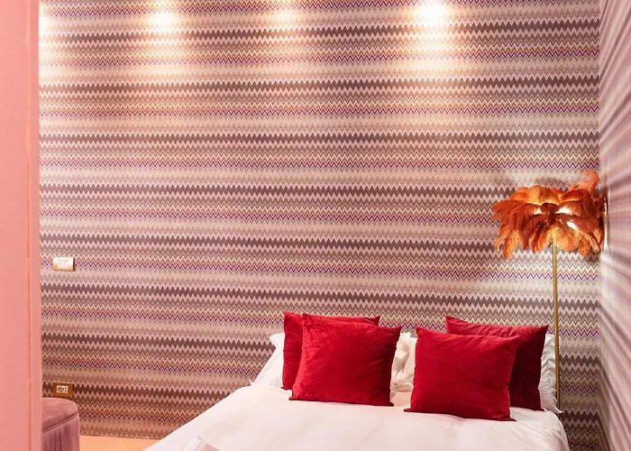 Piazza Del Carmine - Gold Exclusive - In The Underground No Windows *