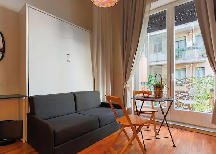 Porta Nuova Moscova: Cozy Near Duomo!