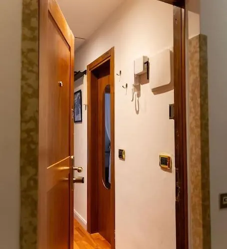 Porta Nuova Moscova: Cozy Near Duomo! Апартаменты *