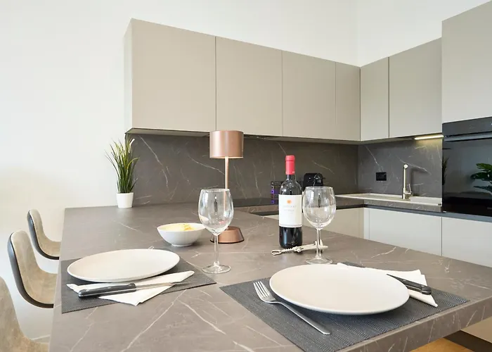 Luxury Design - 20 Minutes From Duomo-navigli Apartment *