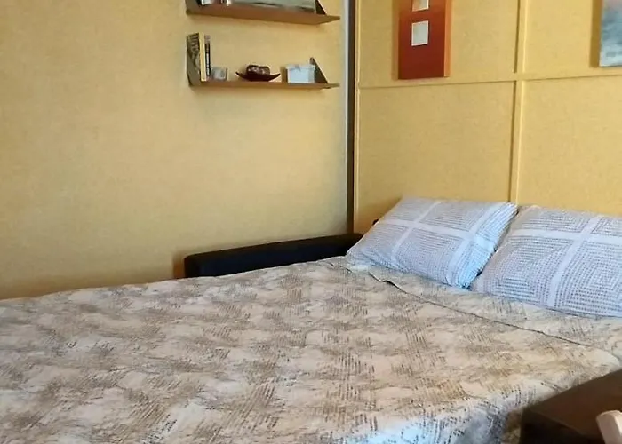 Mirella's Sweet -navigli