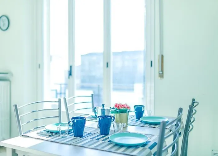 Navigli - Downtown - Duomo Spacious Two Bedroom - Close To Metro - Ac - Wi-fi Lägenhet *