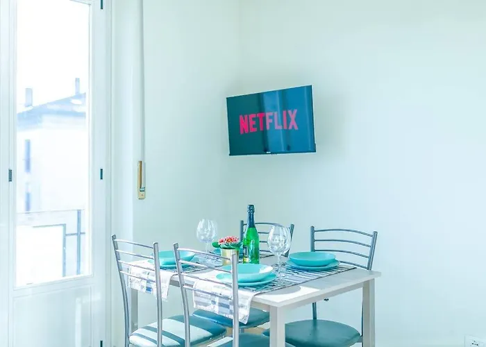 Lägenhet Navigli - Downtown - Duomo Spacious Two Bedroom - Close To Metro - Ac - Wi-fi