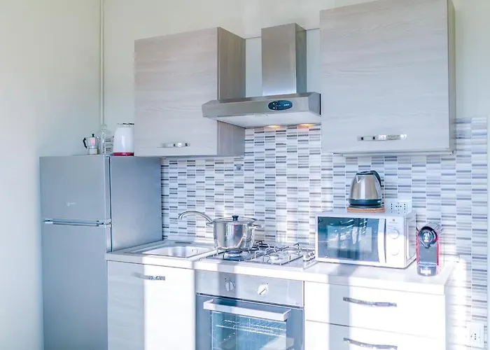 Appartamento Navigli - Downtown - Duomo Spacious Two Bedroom - Close To Metro - Ac - Wi-fi *