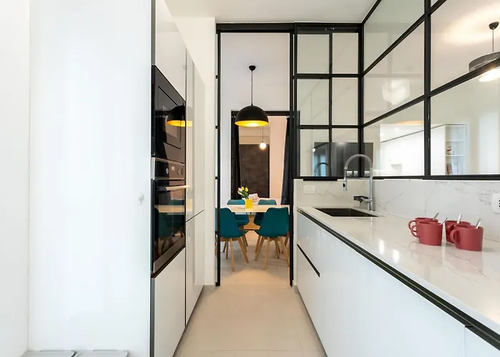 Assab By Halldis Mediolan