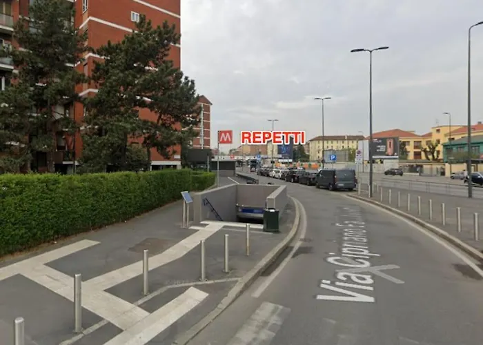 Pop Connection ميلان