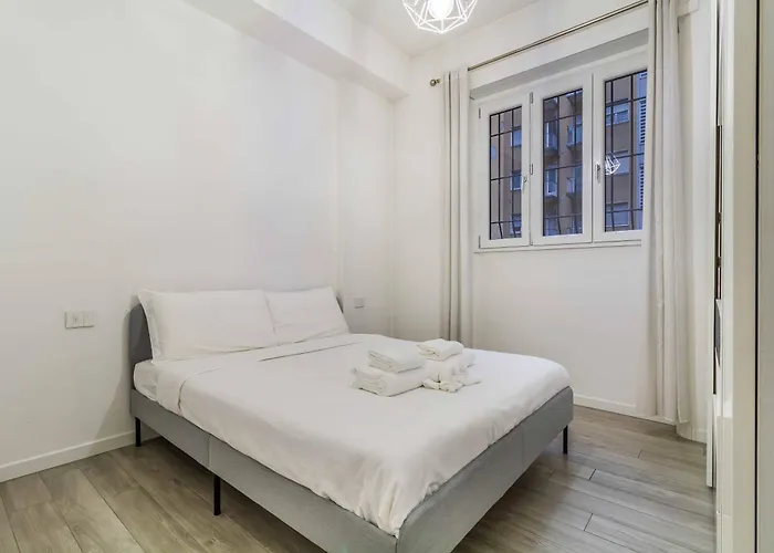 Domusmi Veniero 12 * Milánó