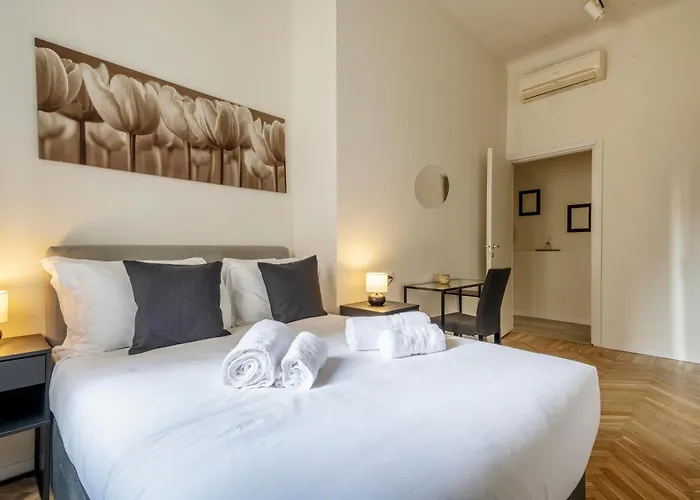 Elegant Brand New Near Duomo * 米兰