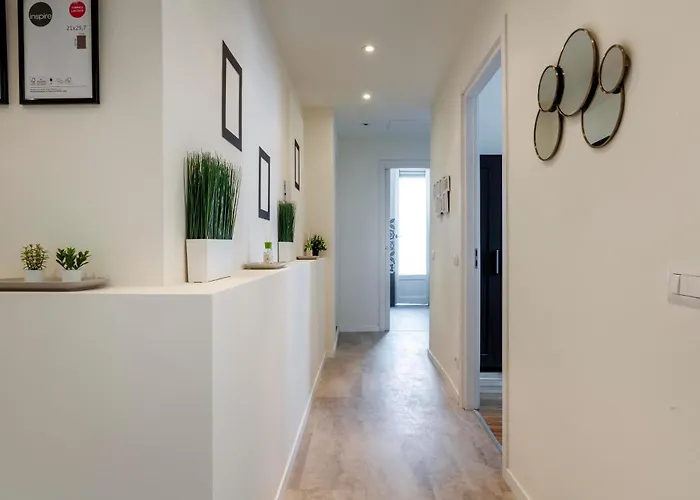 Elegant Brand New Near Duomo 米兰