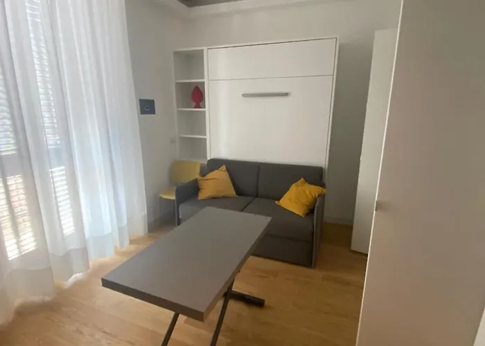 Paoli * Milan