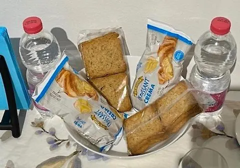 The Small White House In Milán