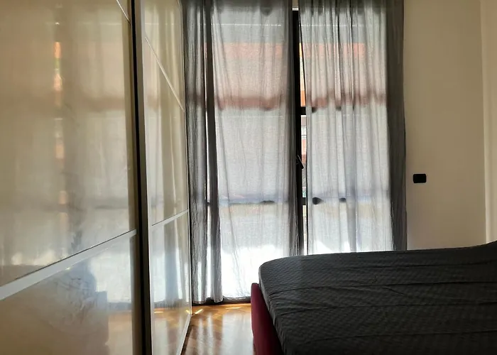 La Casa Di Charlie - Stazione * Milán