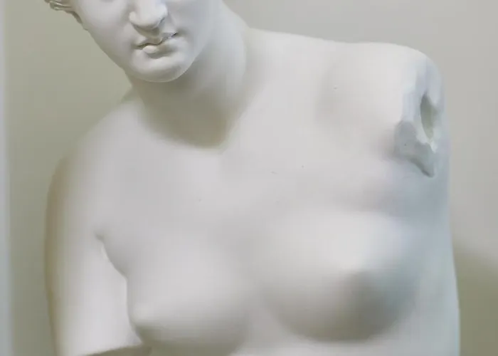 Italian Fashion - Luxurious Marble City Center Milano