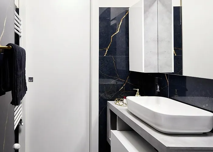 Italian Fashion - Luxurious Marble City Center *