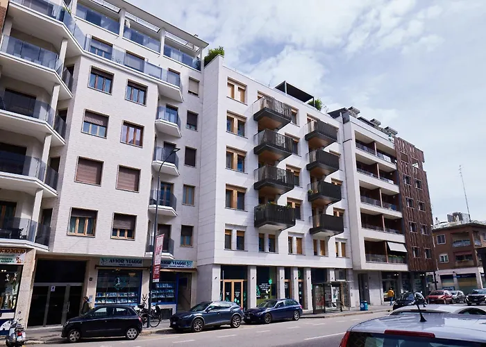 Italian Fashion - Luxurious Marble City Center