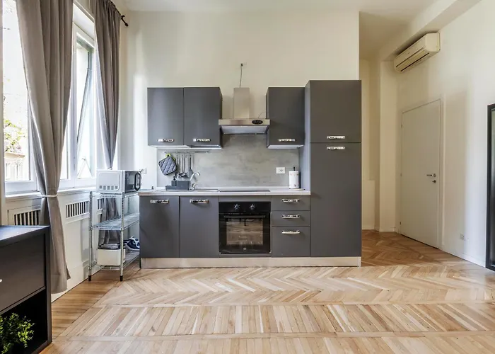 公寓 Elegant Brand New Near Duomo 米兰