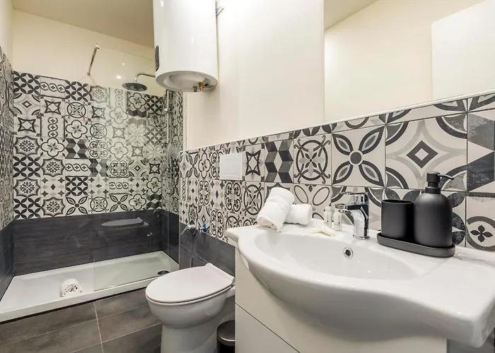 Elegant Brand New Near Duomo 公寓 米兰