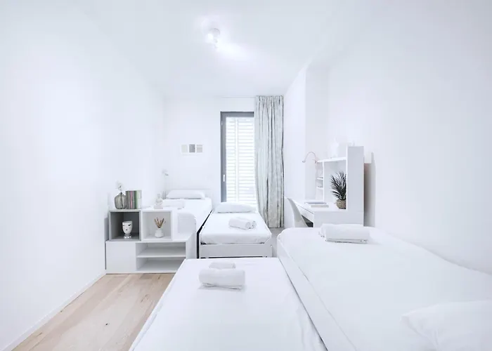 Easylife - - Macchi 61 - アパート