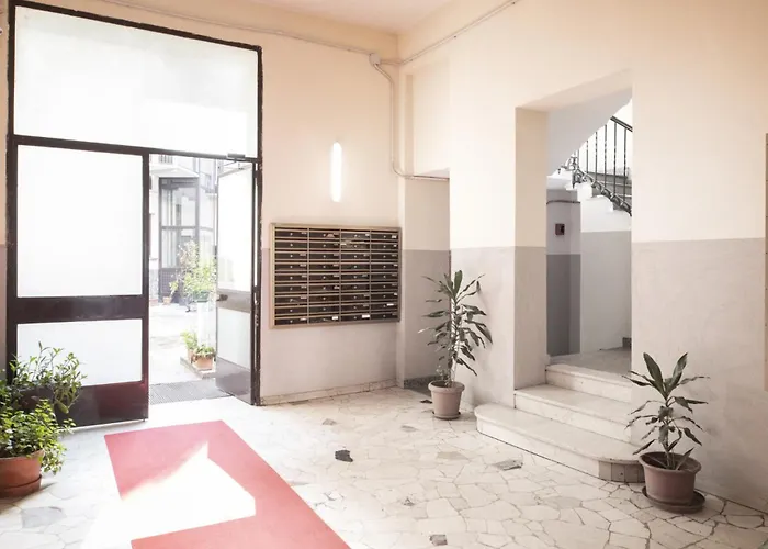 Easylife - Pratico Monolocale In Zona Isola