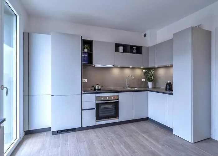 Apartman Duomo Space Free Parking - Private Gym- Metro